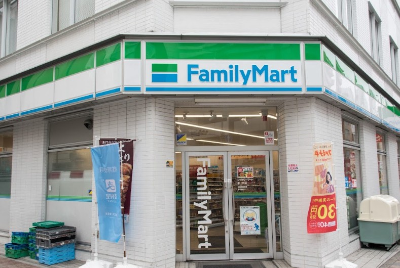 コンビニ　ファミリーマート東上野店（コンビニ）まで117m