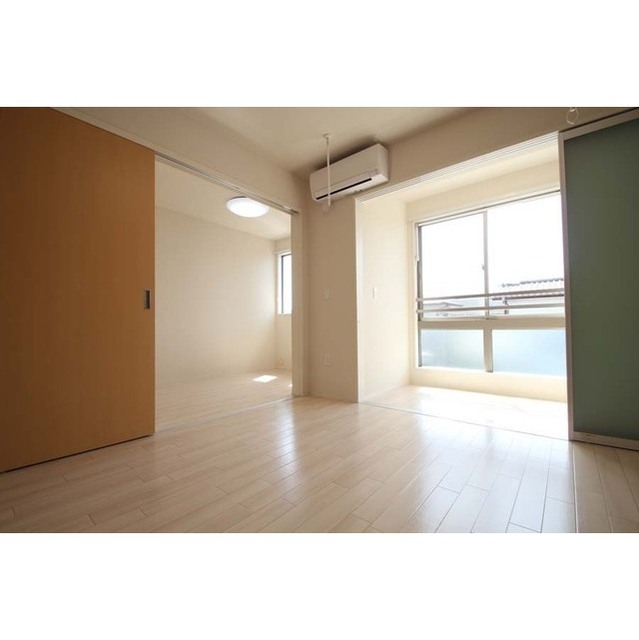 居室・リビング　内装写真は全て反転タイプ