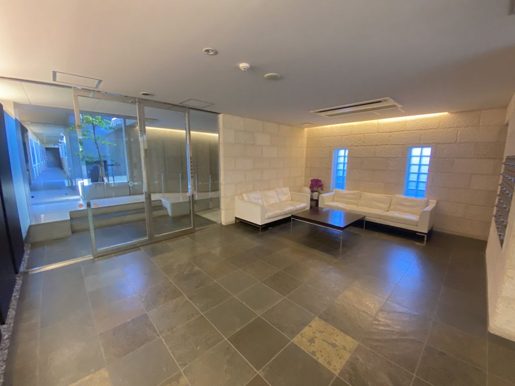 エントランス　エントランス