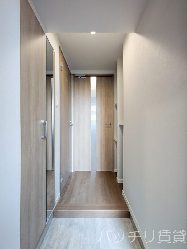 玄関　同型タイプのお写真です。現状優先です。