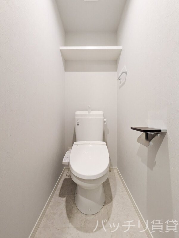 トイレ　同型タイプのお写真です。現状優先です。
