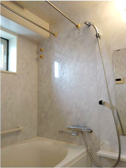 バス・シャワールーム　雨の日でも安心の浴室乾燥機付きです♪