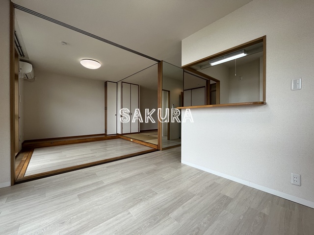 居室・リビング　使いやすい形の為、レイアウトを楽しめます♪