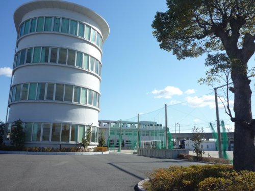 中学校　愛西市立佐織中学校（中学校）まで437m