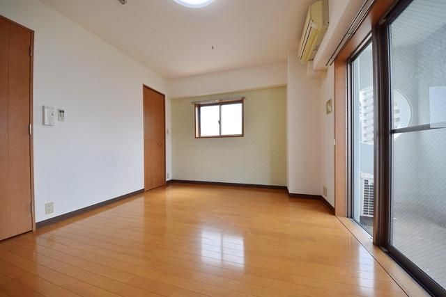 居室・リビング　フローリング