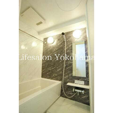 バス・シャワールーム　バス