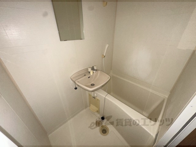 バス・シャワールーム　バス