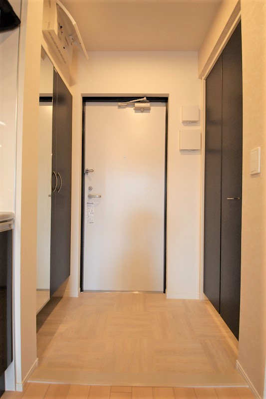 玄関　※同物件別号室写真となります。