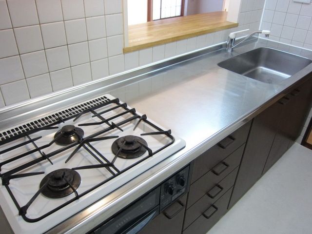 キッチン　☆使いやすい３口コンロ☆