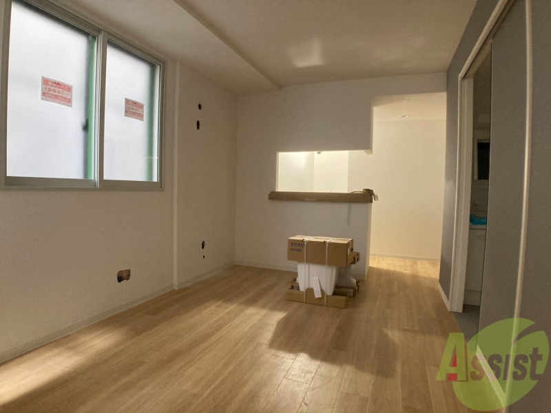 居室・リビング　広くてキレイなお部屋が広がっていて、充実した生活が送れそう。