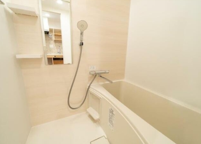 バス・シャワールーム　同仕様参考写真