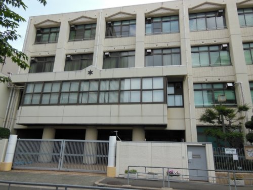 小学校　大阪市立中津小学校（小学校）まで1178m