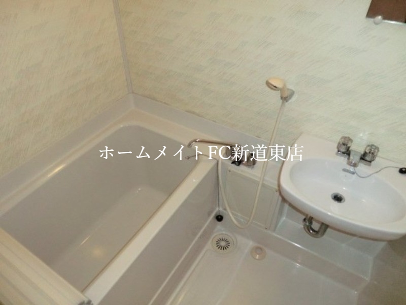 バス・シャワールーム　バス