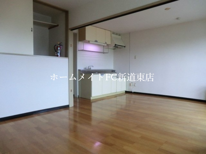 居室・リビング　リビング