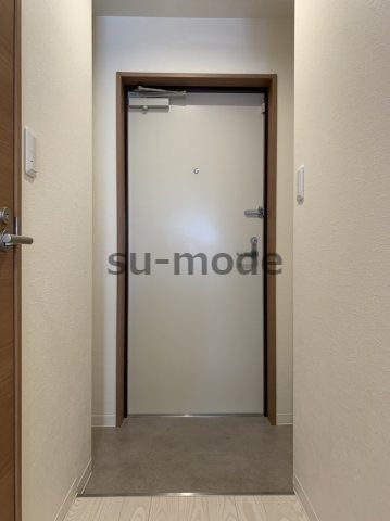 玄関　写真は別部屋