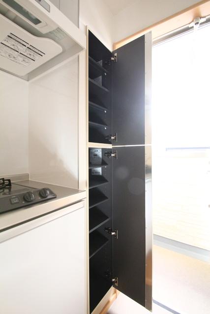 収納　収納　シューズボックス