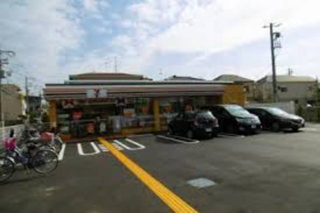 コンビニ　セブンイレブン西宮小曽根町2丁目店（コンビニ）まで597m