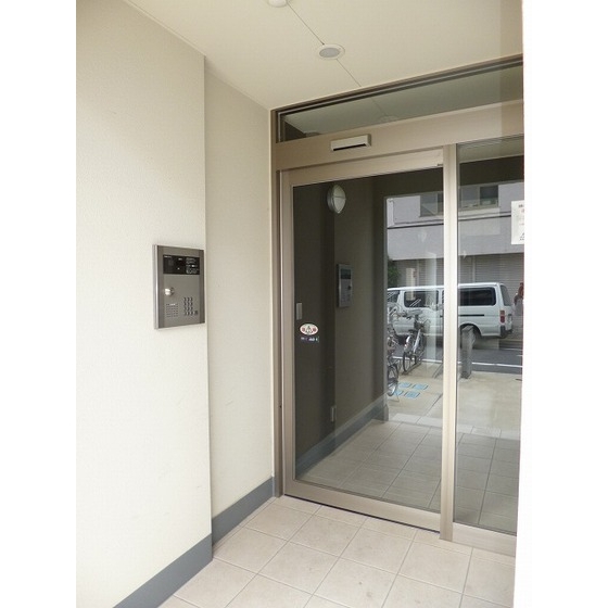 エントランス　入口