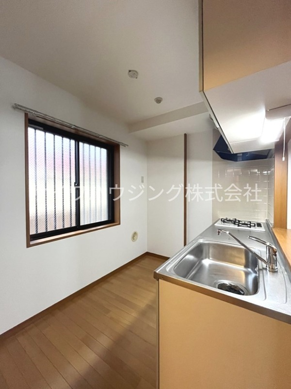 キッチン　他号室の過去の参考写真になります