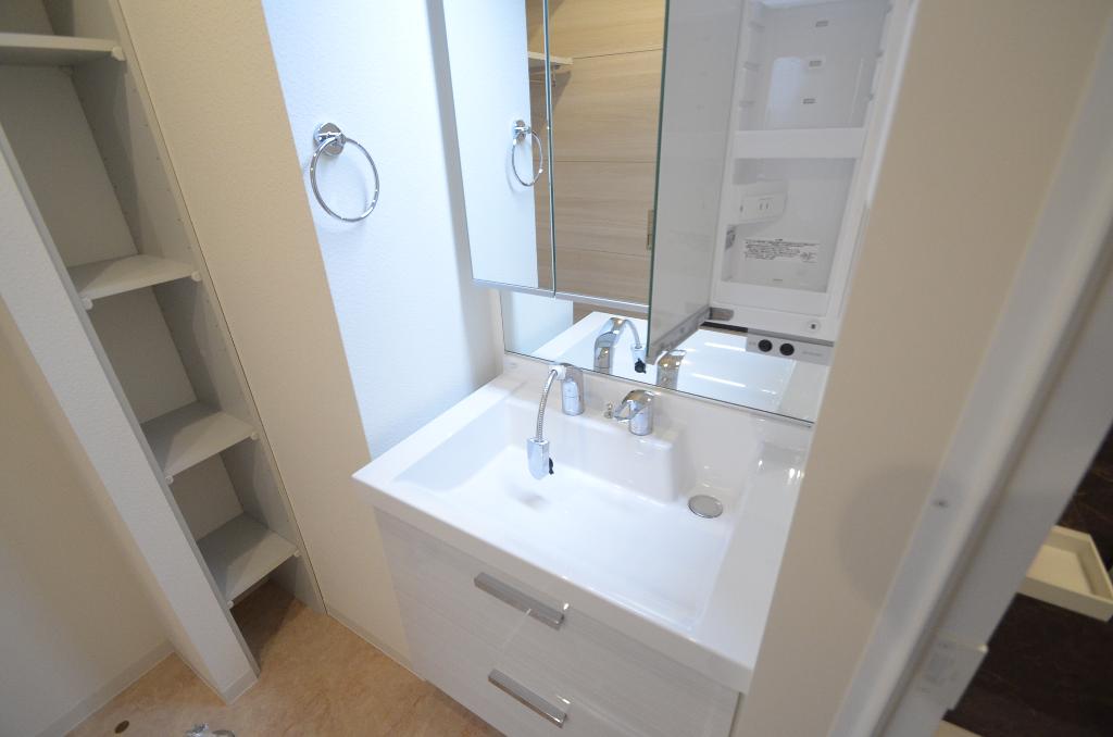 洗面設備　洗髪洗面化粧台