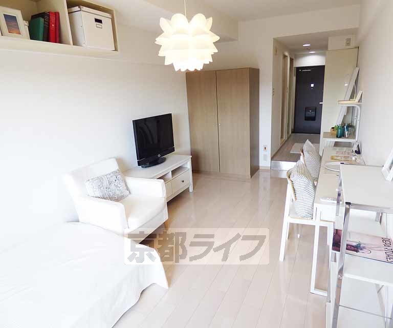 居室・リビング　清潔感のあるお部屋です