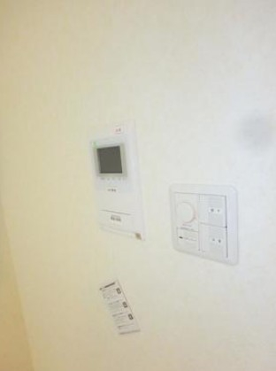 セキュリティ　モニター付きインターホン。