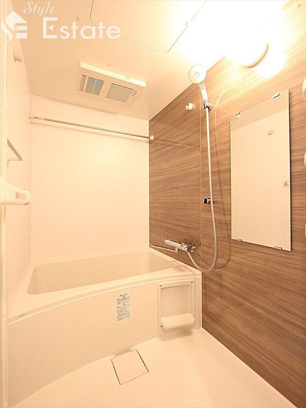 バス・シャワールーム　バスルーム