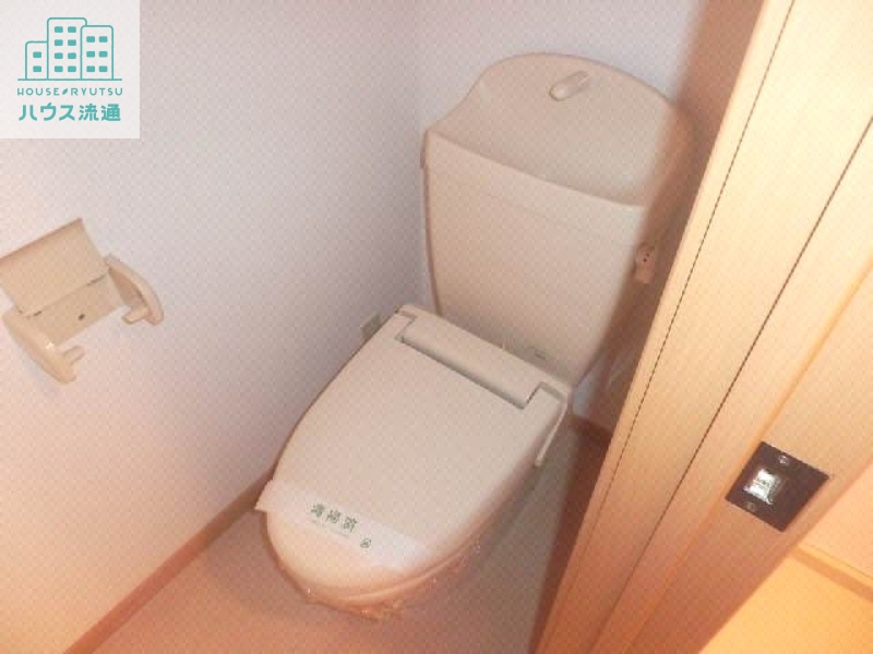 トイレ　※別号室の写真です