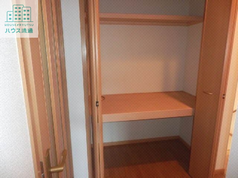 収納　※別号室の写真です