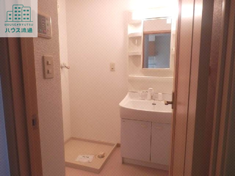 洗面設備　※別号室の写真です