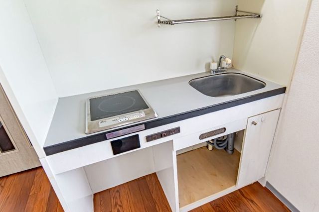 キッチン　別部屋参考写真です