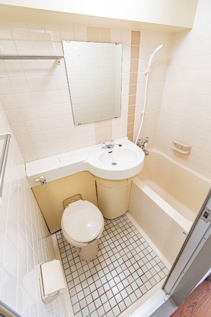 洗面設備　別部屋参考写真です