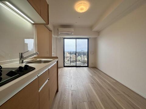 居室・リビング　室内