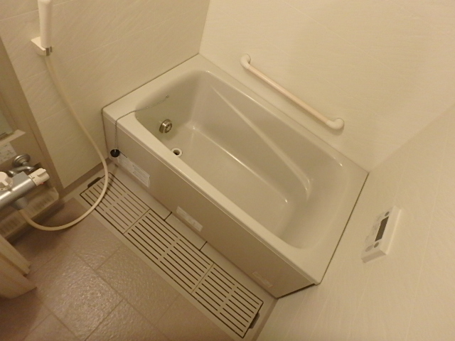 バス・シャワールーム　洗い場も広々としたバスルーム。