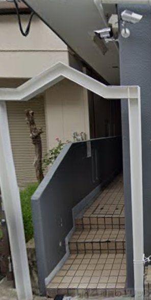 エントランス　バルコニー