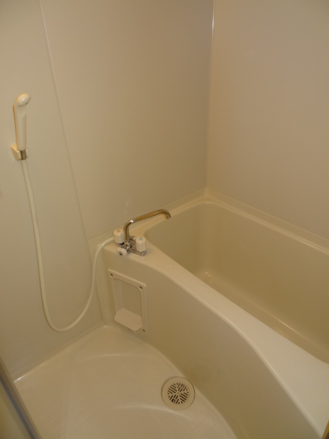 バス・シャワールーム　バス・トイレ別