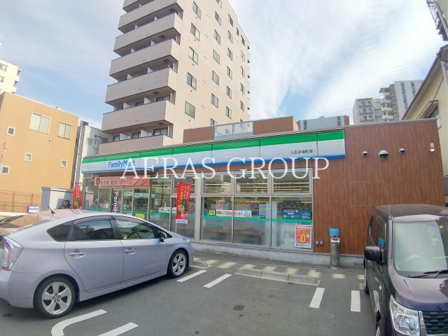 コンビニ　ファミリーマート八王子寺町店（コンビニ）まで208m