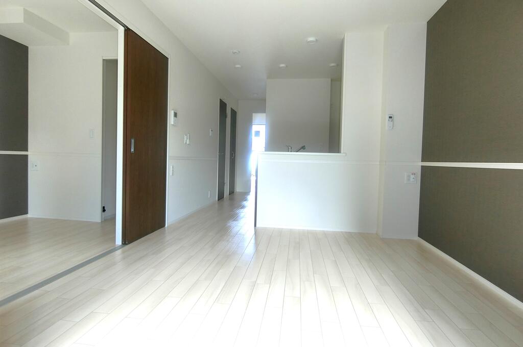 居室・リビング　イメージです。配色に違いあり