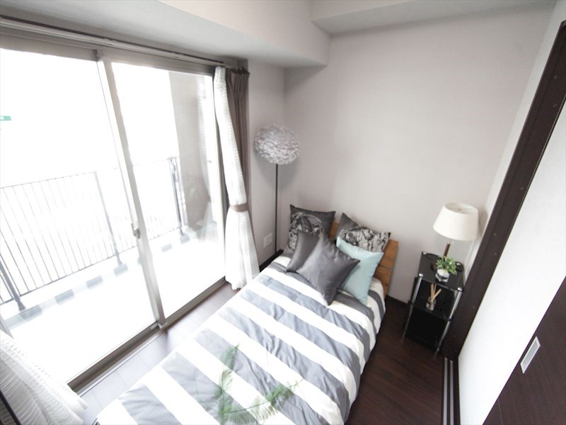 バルコニー　洋室4帖　エアコン完備　クローゼット付　バルコニー