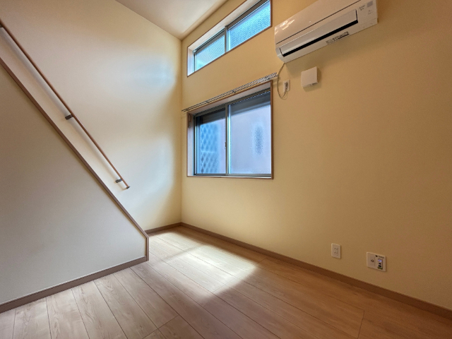 居室・リビング　別部屋参考写真。