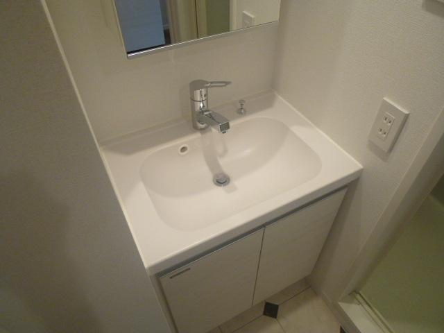 洗面設備　同物件705号室撮影