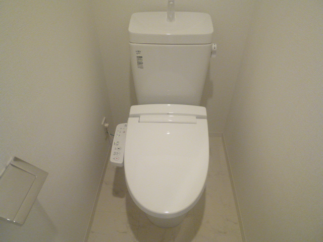 トイレ　同物件705号室撮影