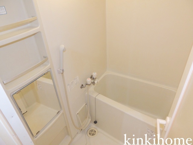 バス・シャワールーム　写真は別のお部屋のものでございます