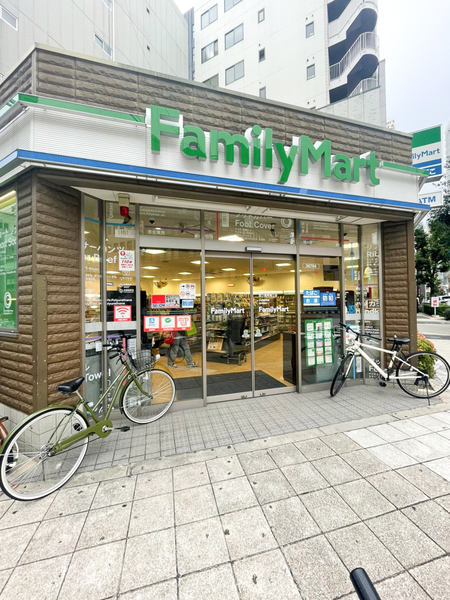 コンビニ　ファミリーマート四ツ橋南堀江店（コンビニ）まで288m