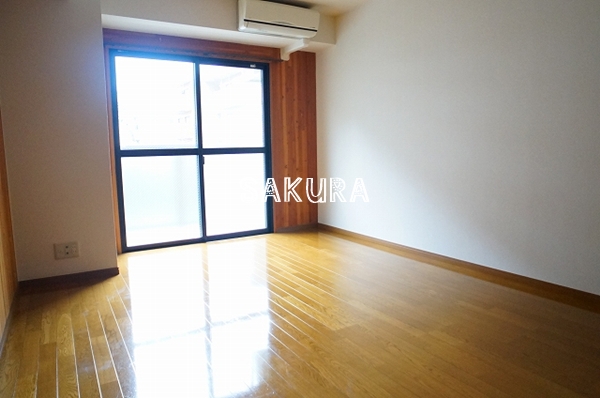 居室・リビング　使いやすい形の為、レイアウトを楽しめます♪