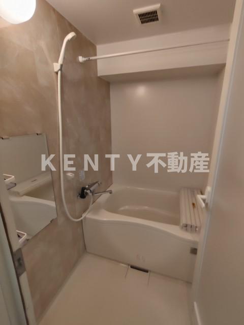 バス・シャワールーム　ゆったり過ごせるお風呂です