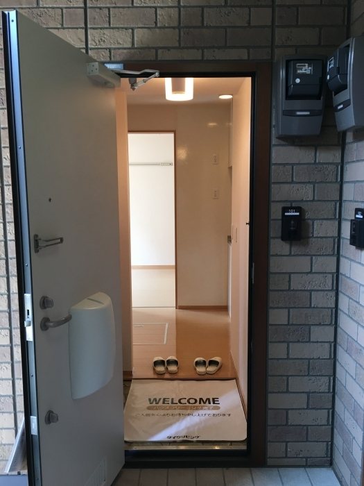 玄関　参考写真