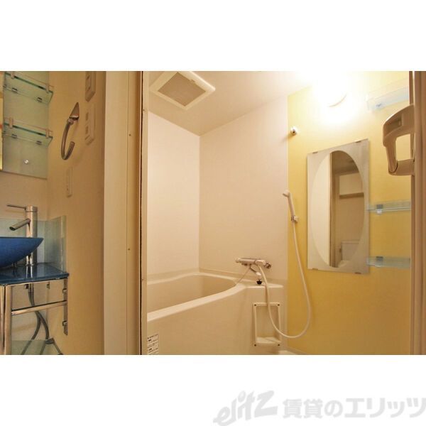 バス・シャワールーム　洗面