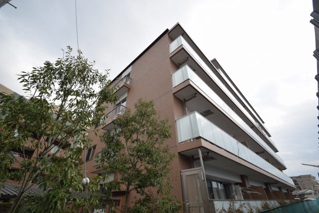 建物外観　東南向きで日当たり良好です。