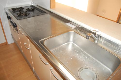 キッチン　キッチン　広々使いやすいキッチン。別号室参考写真